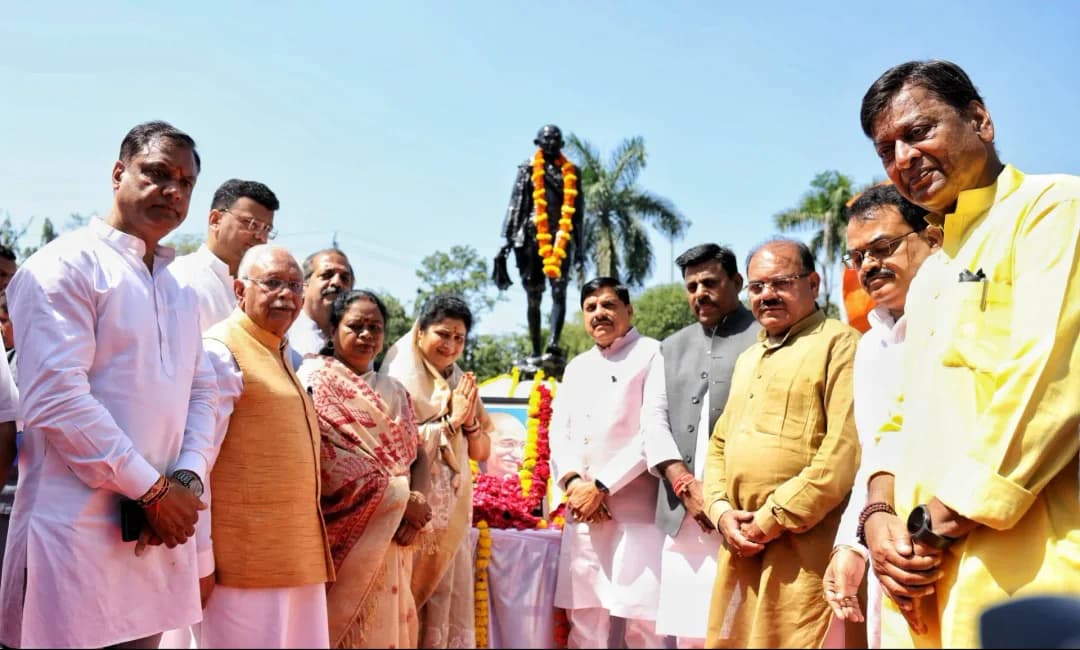 मोहन यादव ने गांधी-शास्त्री को किया नमन
