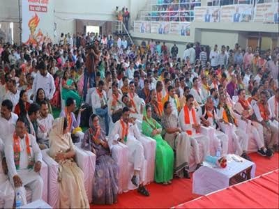 देवास में 'सेवा ज्योति यात्रा' का शुभारंभ, विकसित भारत के निर्माण का संकल्प लिया