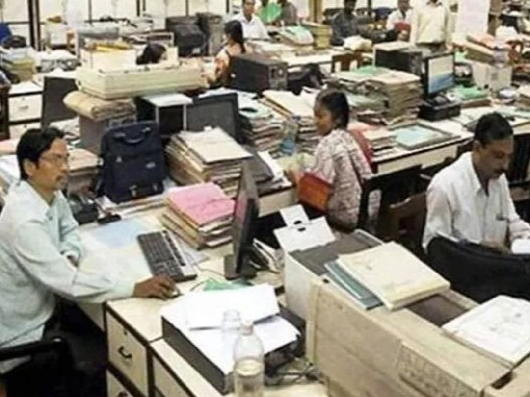 राज्य कर्मचारी आयोग का पुनर्गठन हुआ