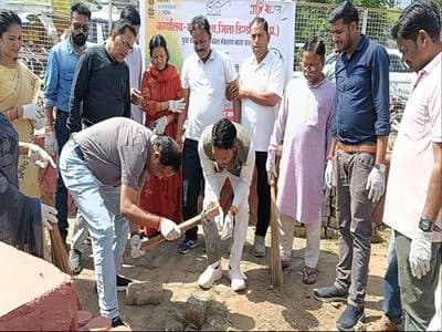 महात्मा गांधी की जयंती पर कटनी में सेवा संकल्प अभियान, बस स्टैंड पर स्वच्छता और श्रमदान से जनभागीदारी का संदेश