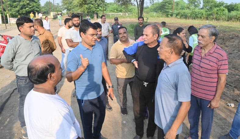 निगमायुक्त ने चल रहे कार्यों का किया निरीक्षण