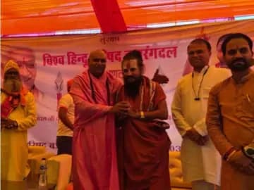 दमोह में हजारों लोगों ने त्रिशूल दीक्षा लेकर एकजुटता का संकल्प लिया