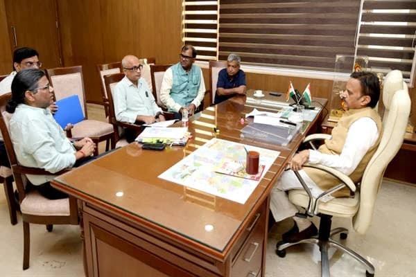 स्वास्थ्य सेवाओं के विस्तार के लिए समन्वय आवश्यक: उप मुख्यमंत्री