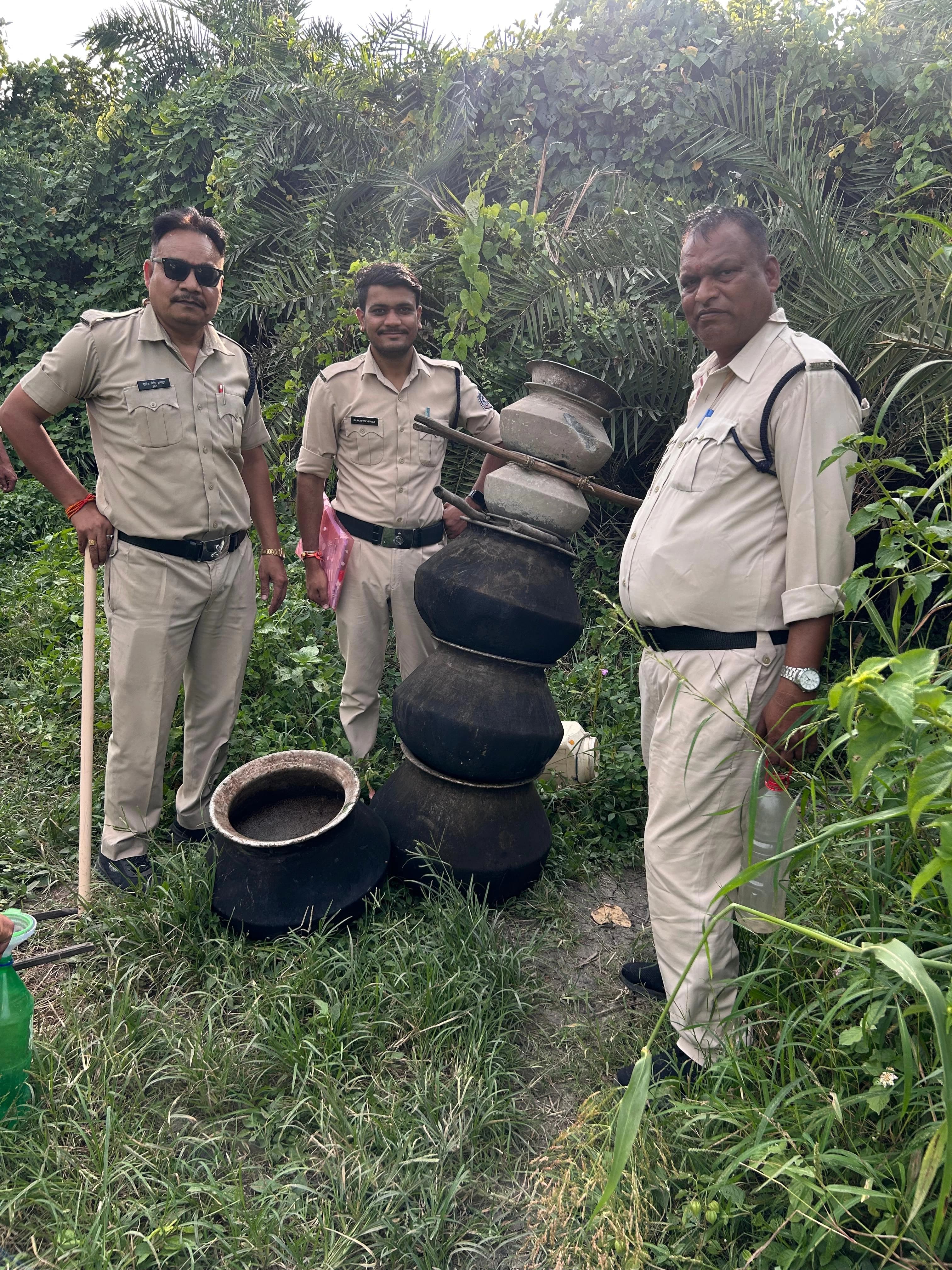 सीहोर में अवैध मदिरा के खिलाफ अभियान