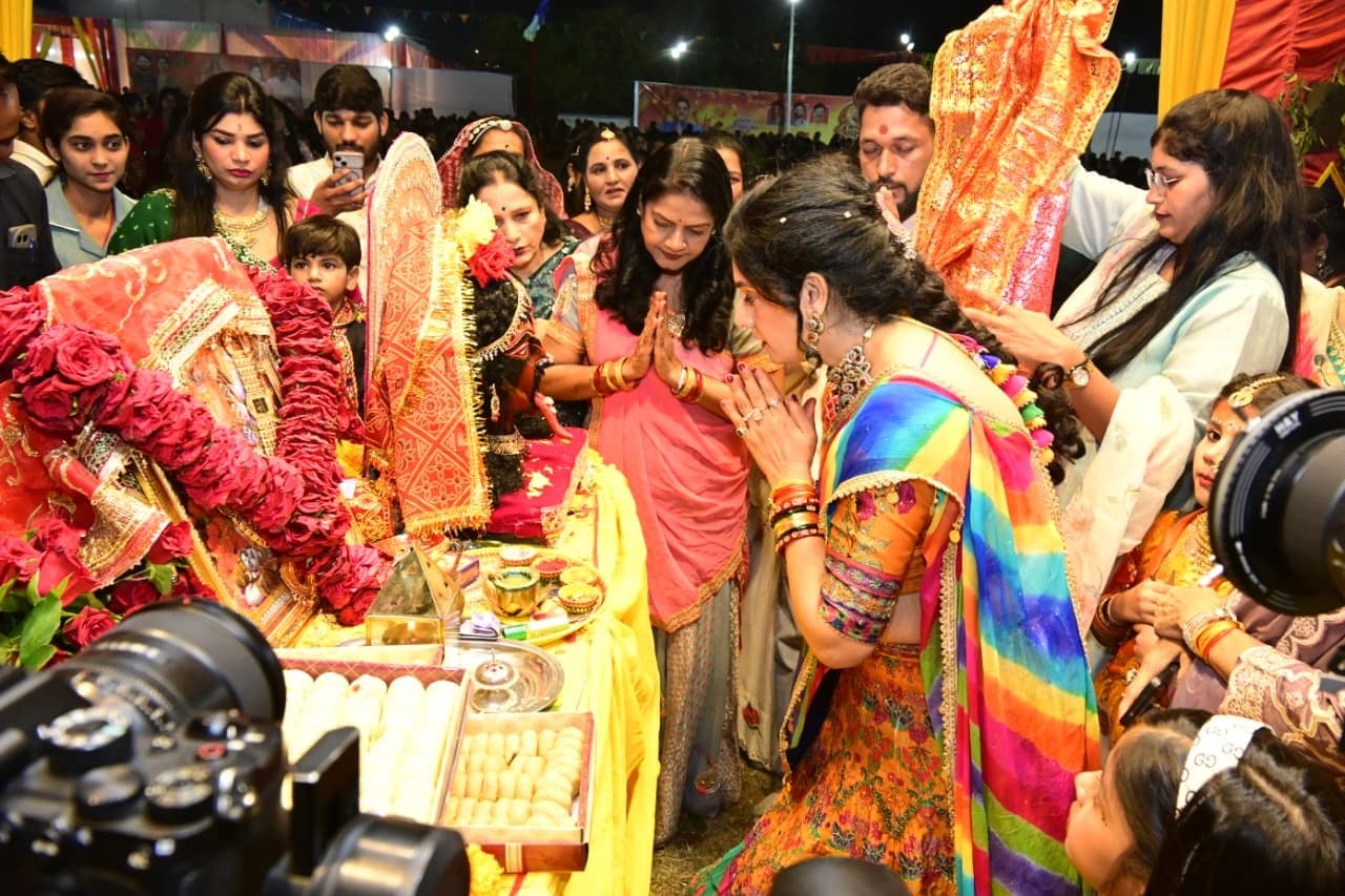 सीहोर गरबा महोत्सव में 5000 बालिकाओं का अद्भुत नृत्य