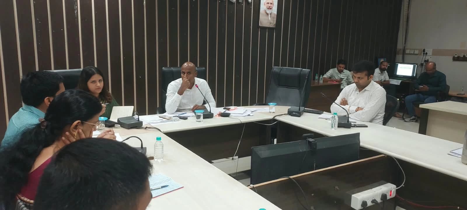 कलेक्टर ने सेवा संकल्प अभियान की समीक्षा कर आवश्यक निर्देश दिए