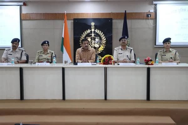 भोपाल में पुलिस अकादमी में 92वें सूबेदार/उप निरीक्षक बैच के प्रशिक्षण का शुभारंभ, साइबर अपराध अनुसंधान और एआई पर होगा विशेष ध्यान