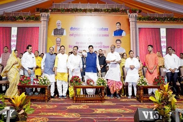 मुख्यमंत्री यादव ने कहा, रानी दुर्गावती के दिखाए मार्ग पर चलकर जनजातीय विकास का नया अध्याय लिख रही सरकार
