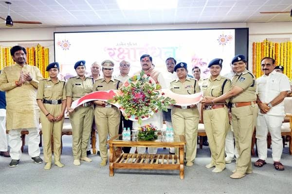 मुख्यमंत्री ने रक्षाबंधन पर बहनों को शुभकामनाएं दीं