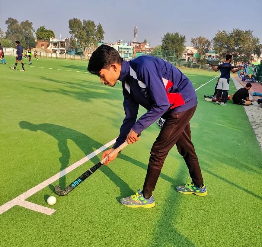 फहद ने टीबी को हराया, हॉकी में लौटे