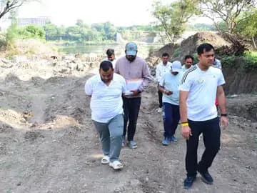 निगम आयुक्त अभिलाष मिश्रा ने उज्जैन में सिंहस्थ कार्यों का जायजा लिया, पंचमुखी हनुमान-जंतर मंतर मार्ग धीमा मिलने पर ठेकेदार पर 5 लाख का जुर्माना लगाने के निर्देश दिए