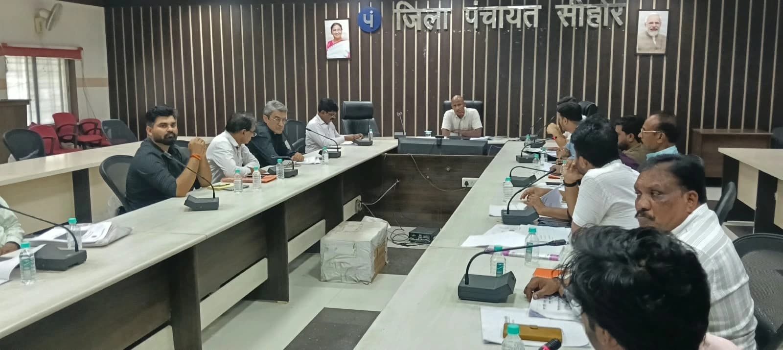 जिले में जल संकट की आहट: कलेक्टर ने मितव्ययी उपयोग व भंडारण पर दिया विशेष ध्यान