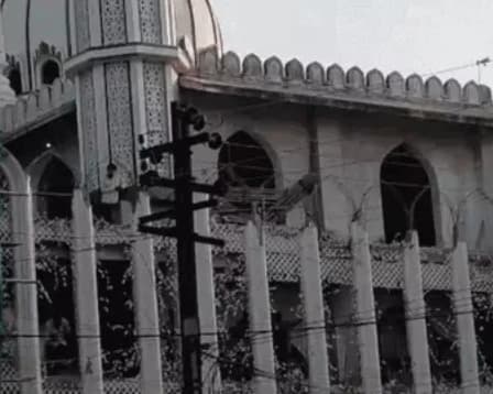उज्जैन में मस्जिद तोड़ने की कार्रवाई के बीच हंगामा