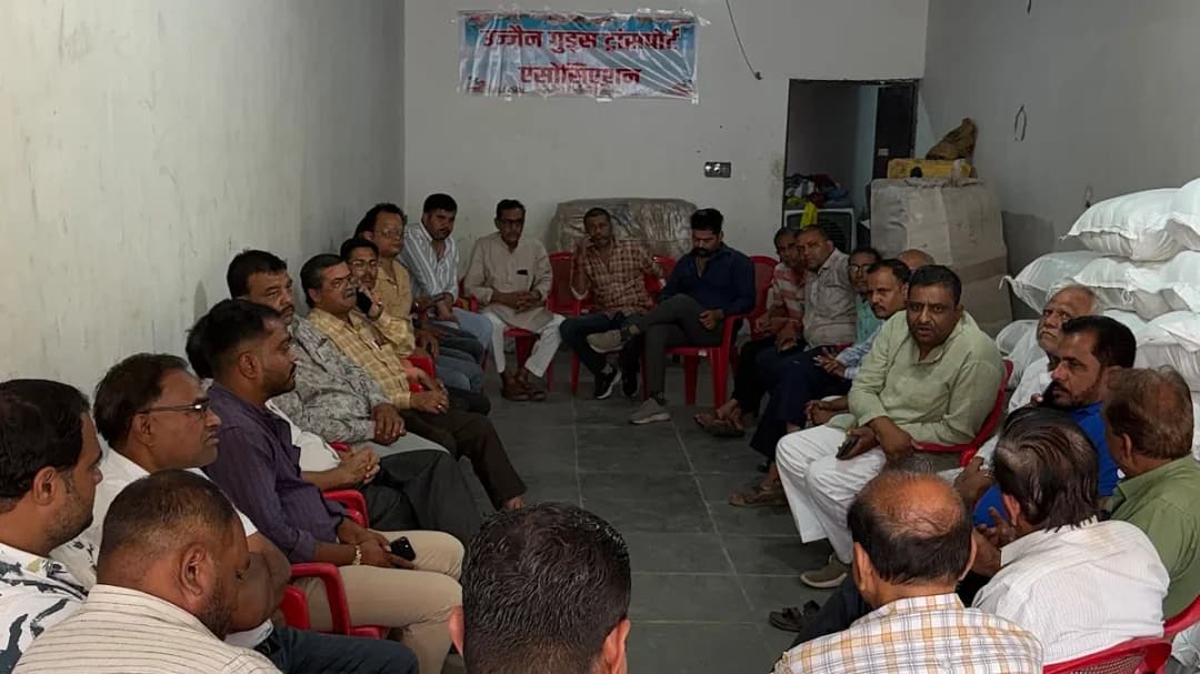लालपुर ट्रांसपोर्ट नगर प्रस्ताव का ट्रांसपोर्टरों ने किया विरोध