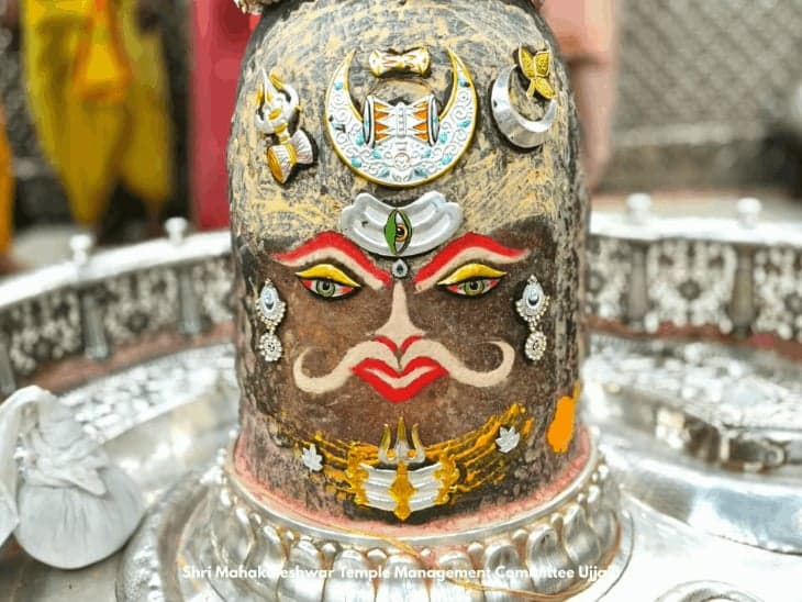 उज्जैन में महाकाल की भस्म आरती संपन्न