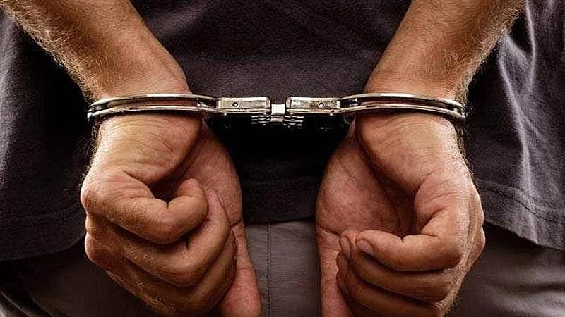 नकली शराब रैकेट में कांग्रेस नेता का बेटा गिरफ्तार