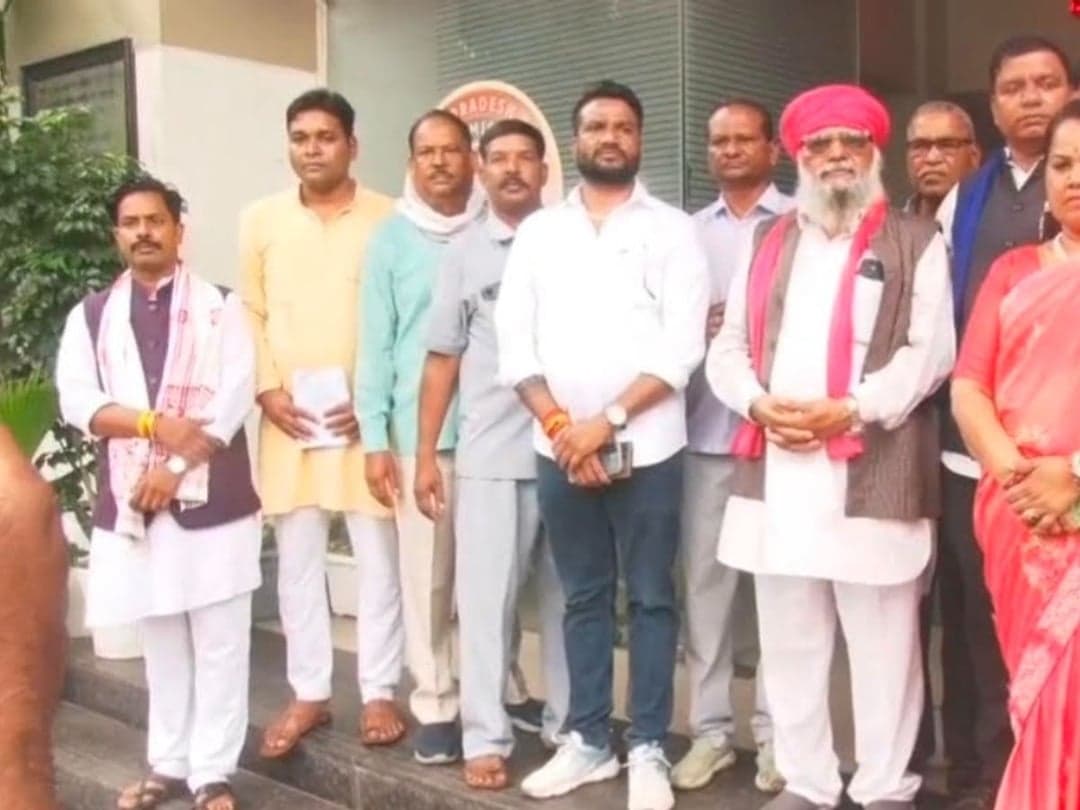 तिवारी का मुंह काला करने पर विवाद बढ़ा