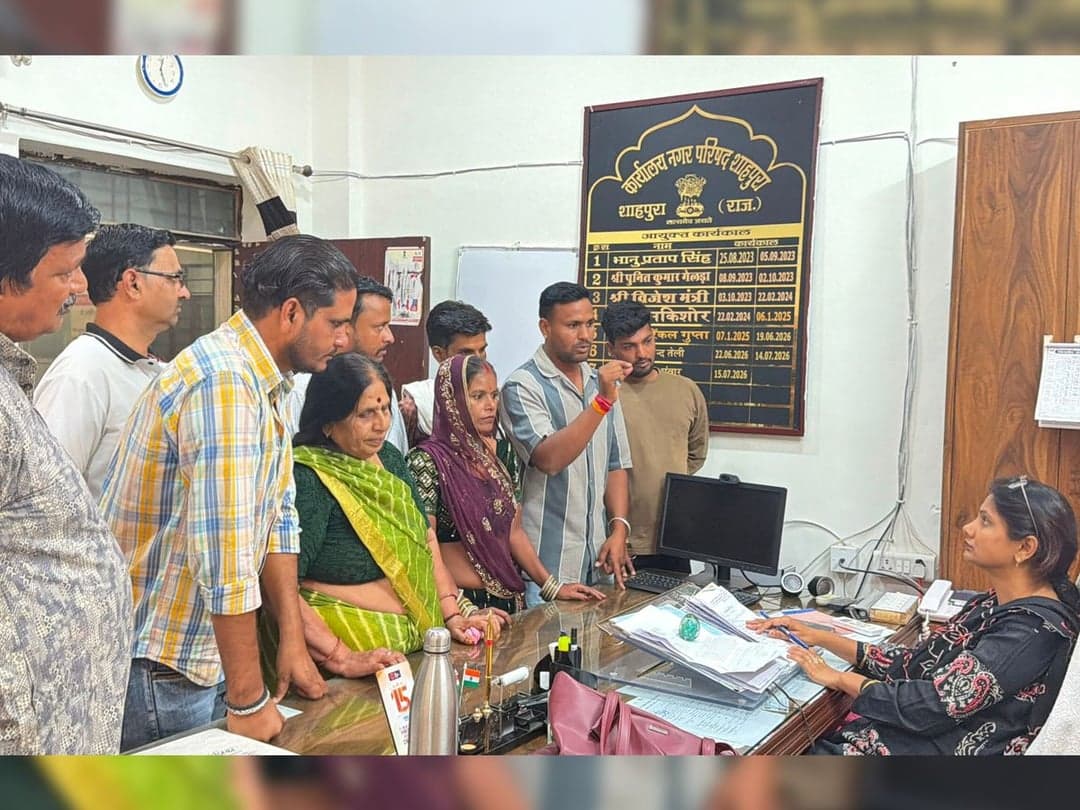 पार्षदों ने सड़क निर्माण को लेकर दिया दो दिन का अल्टीमेटम