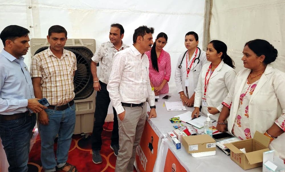 महिदपुर अस्पताल में नवजात इकाई शुरू करने के निर्देश