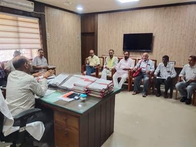 मतदाताओं को सुविधा देने के लिए 23 मतदान केंद्रों के भवन परिवर्तन को मिली हरी झंडी, राजनीतिक दलों के सुझाव आमंत्रित