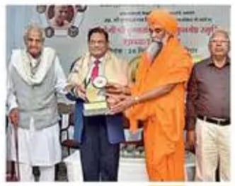 समाजसेवी कृष्ण मंगल सिंह कुलश्रेष्ठ स्मृति सम्मान से सम्मानित हुए अशोक भार्गव