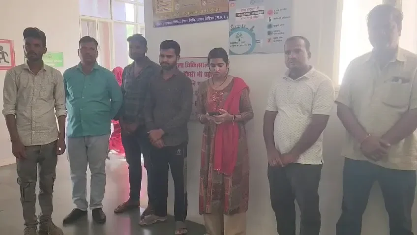 नसबंदी के बाद महिला की मौत, परिजनों का दावा - इंजेक्शन के बाद बिगड़ी हालत