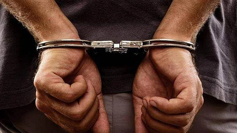 नकली शराब रैकेट में कांग्रेस नेता का बेटा गिरफ्तार