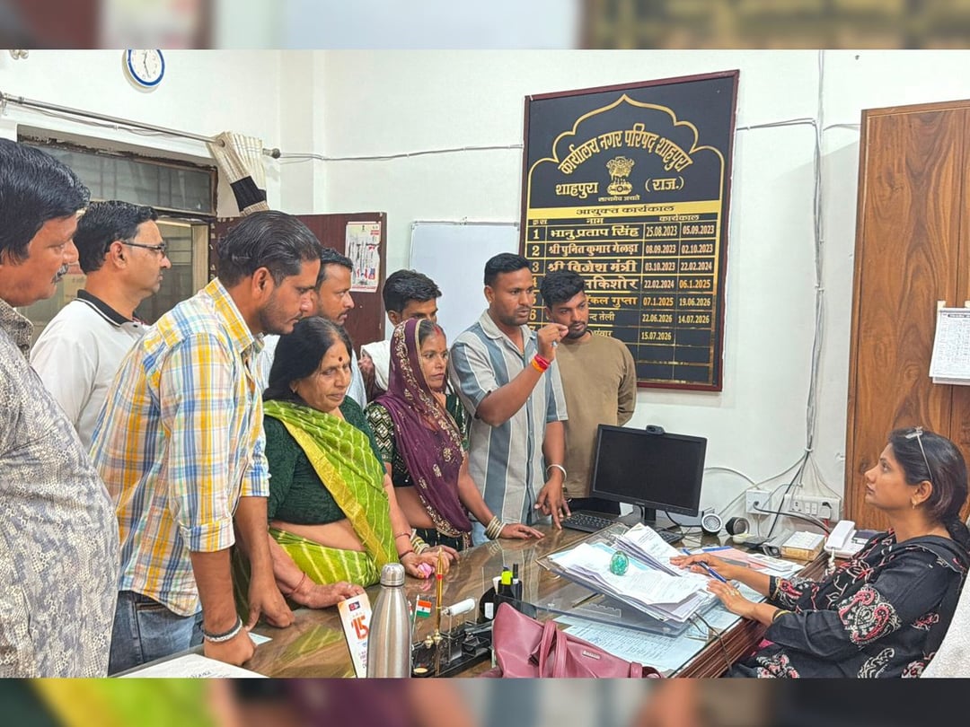 पार्षदों ने सड़क निर्माण को लेकर दिया दो दिन का अल्टीमेटम