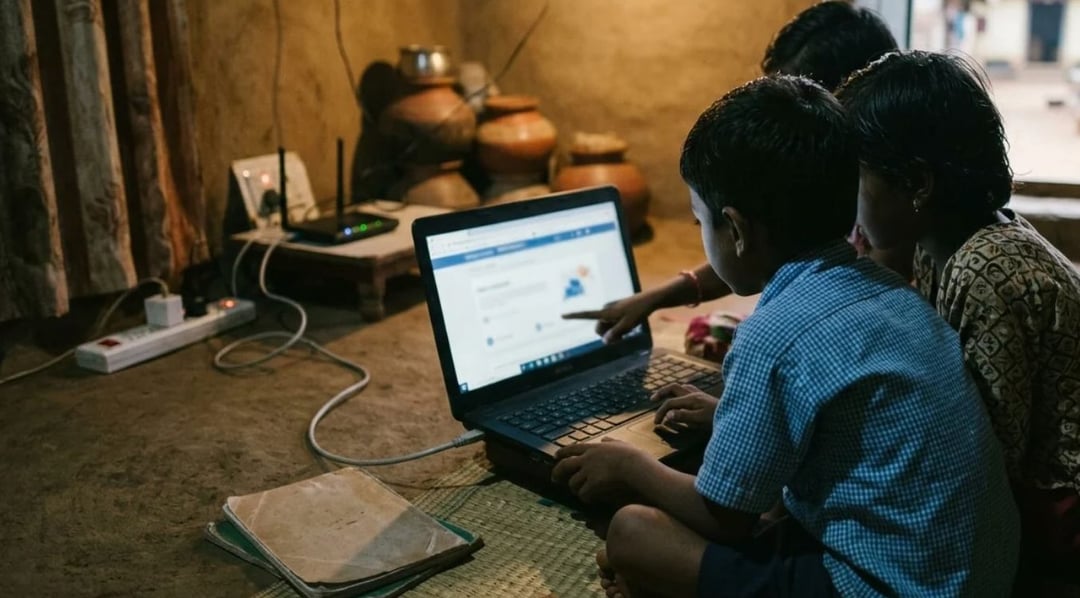बच्चों का इंटरनेट मौलिक अधिकार, पर सहमति से खुलेगा खाता